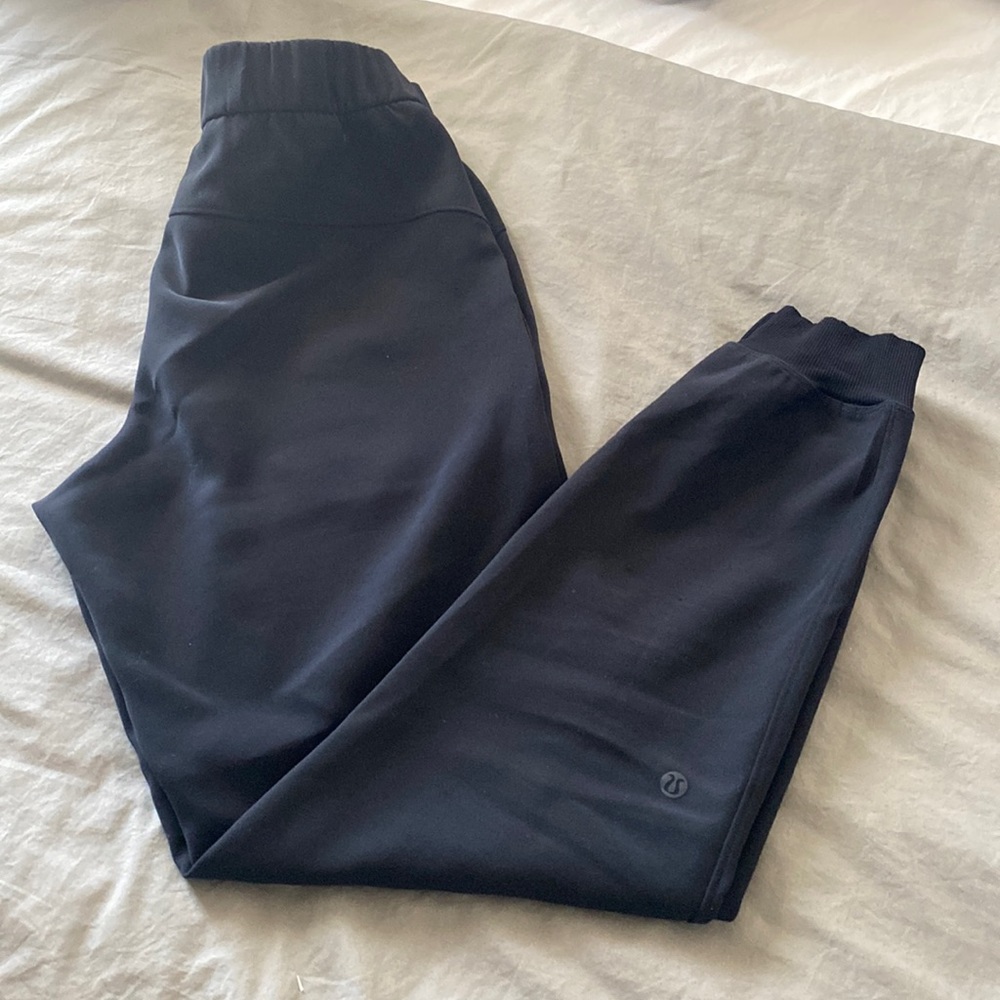 Lululemon Black Joggers. Size 4.